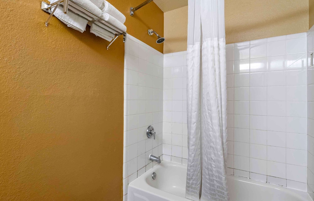 Extended Stay America - Tampa - North Airport 48/51