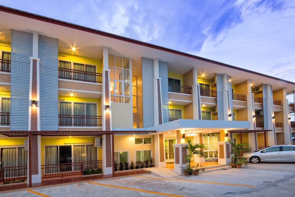Takanta Place 3/56