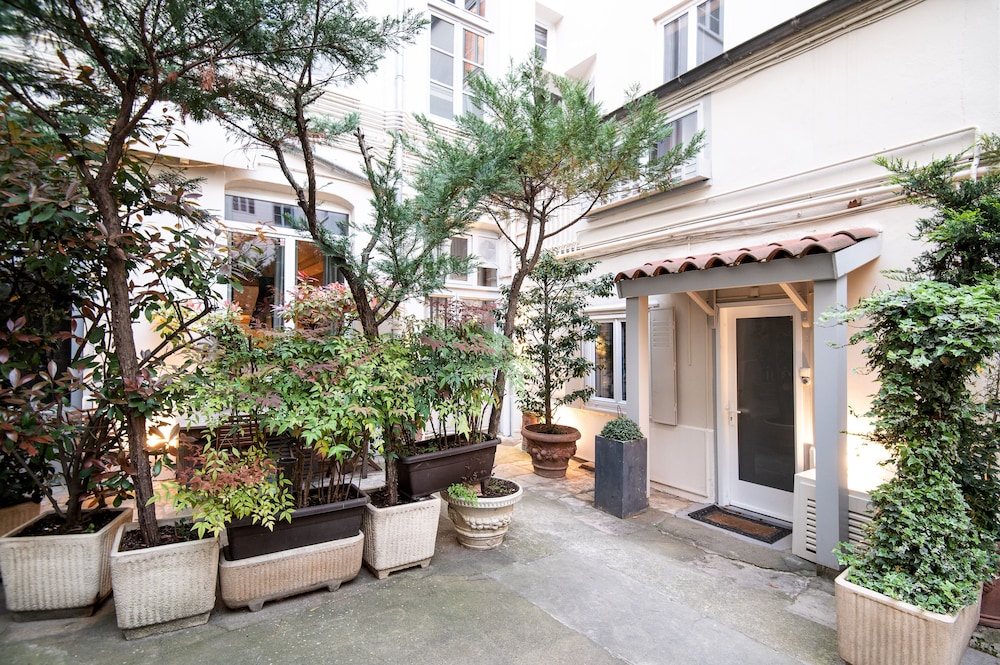 Mhl - Maison Hotel Lyon 41/50