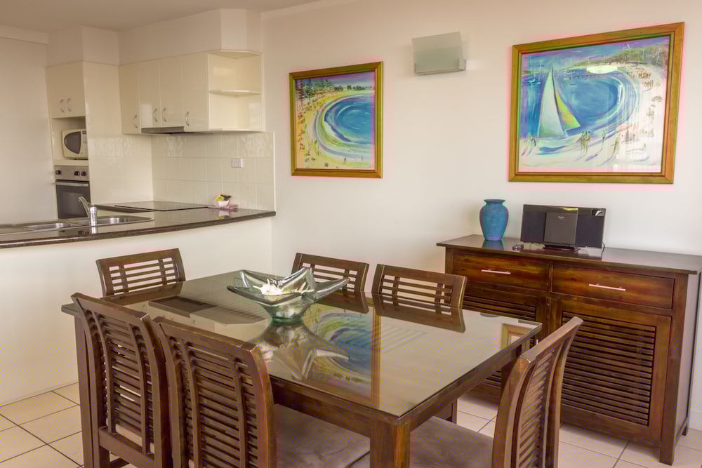 WINDWARD APARTMENTS 66/81