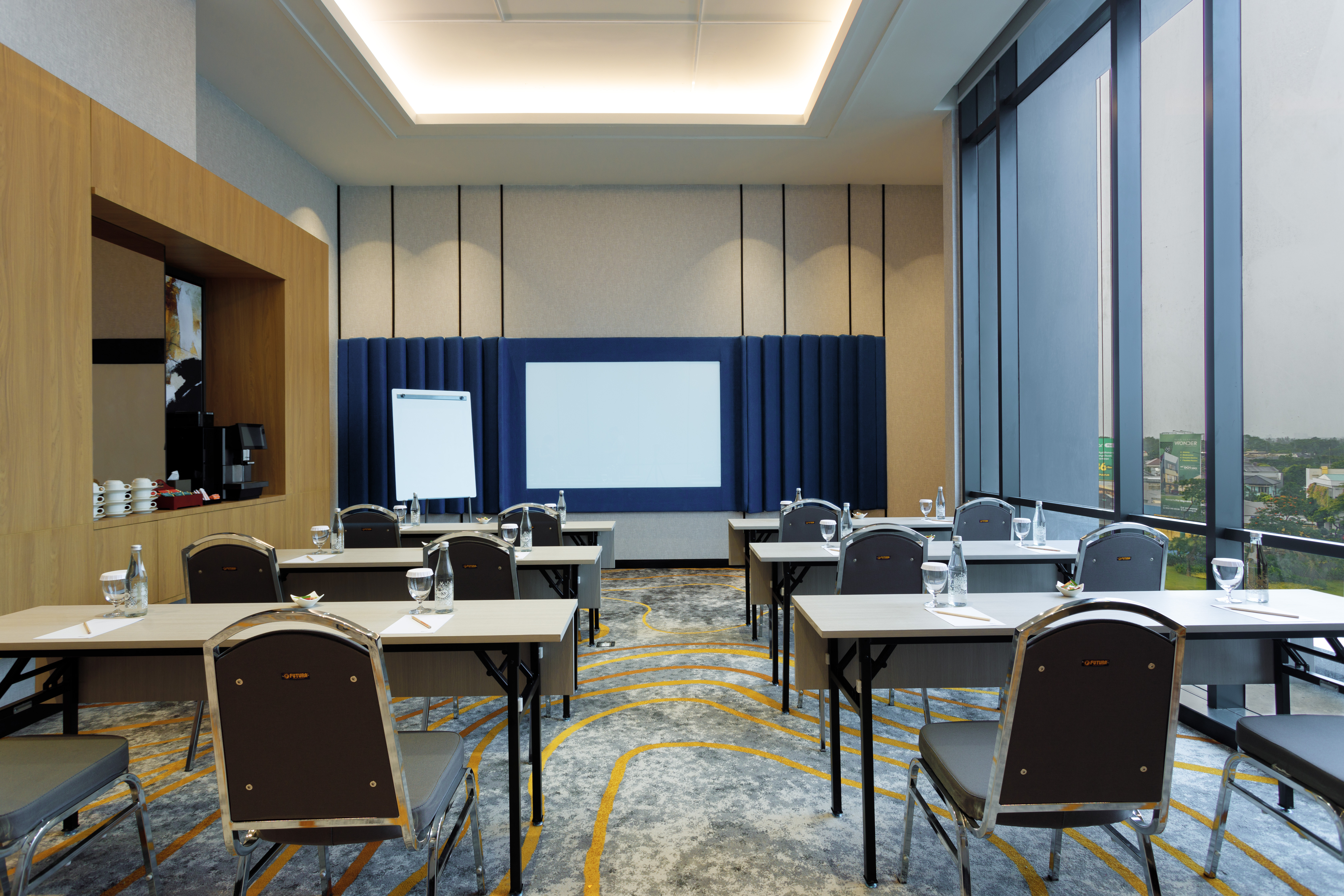 Harris Hotel and Convention Serpong 66/83