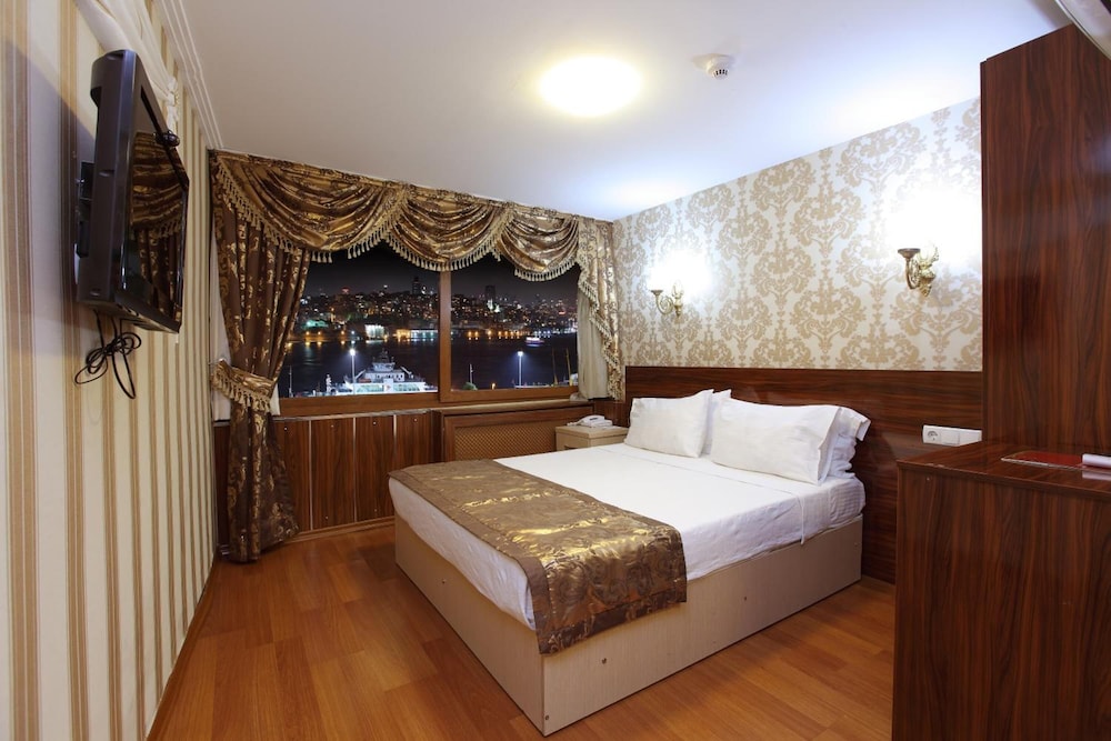 Golden Horn Bosphorus Hotel 24/64