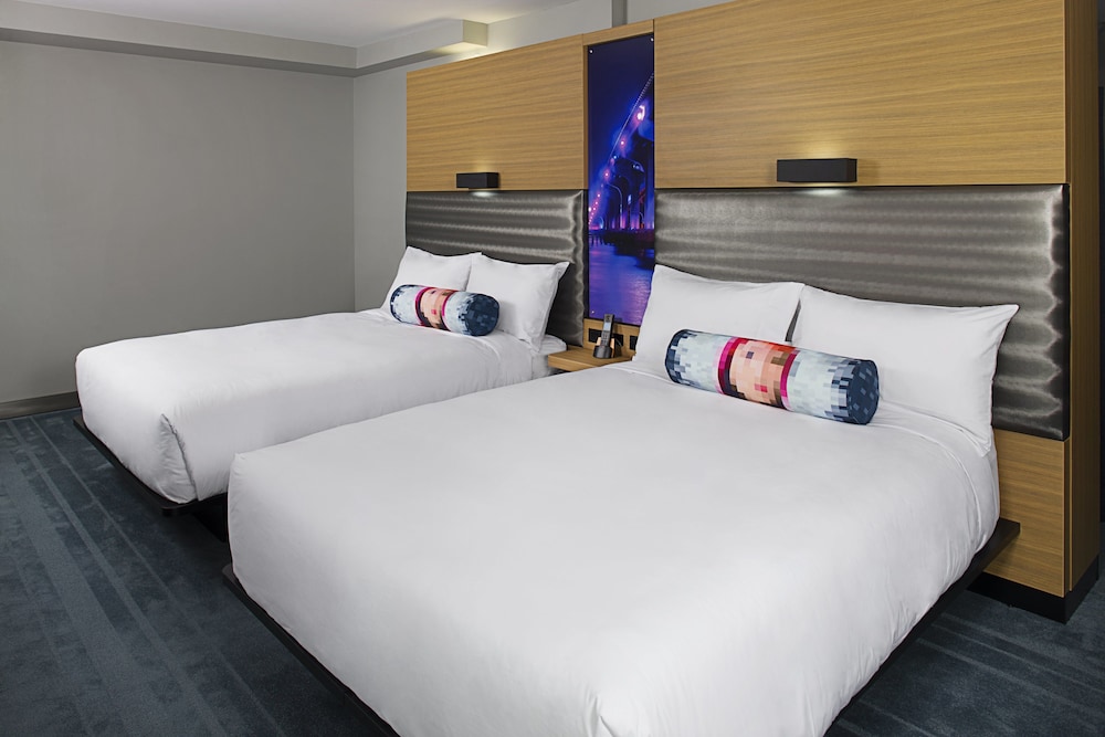 Aloft Miami Brickell 10/49