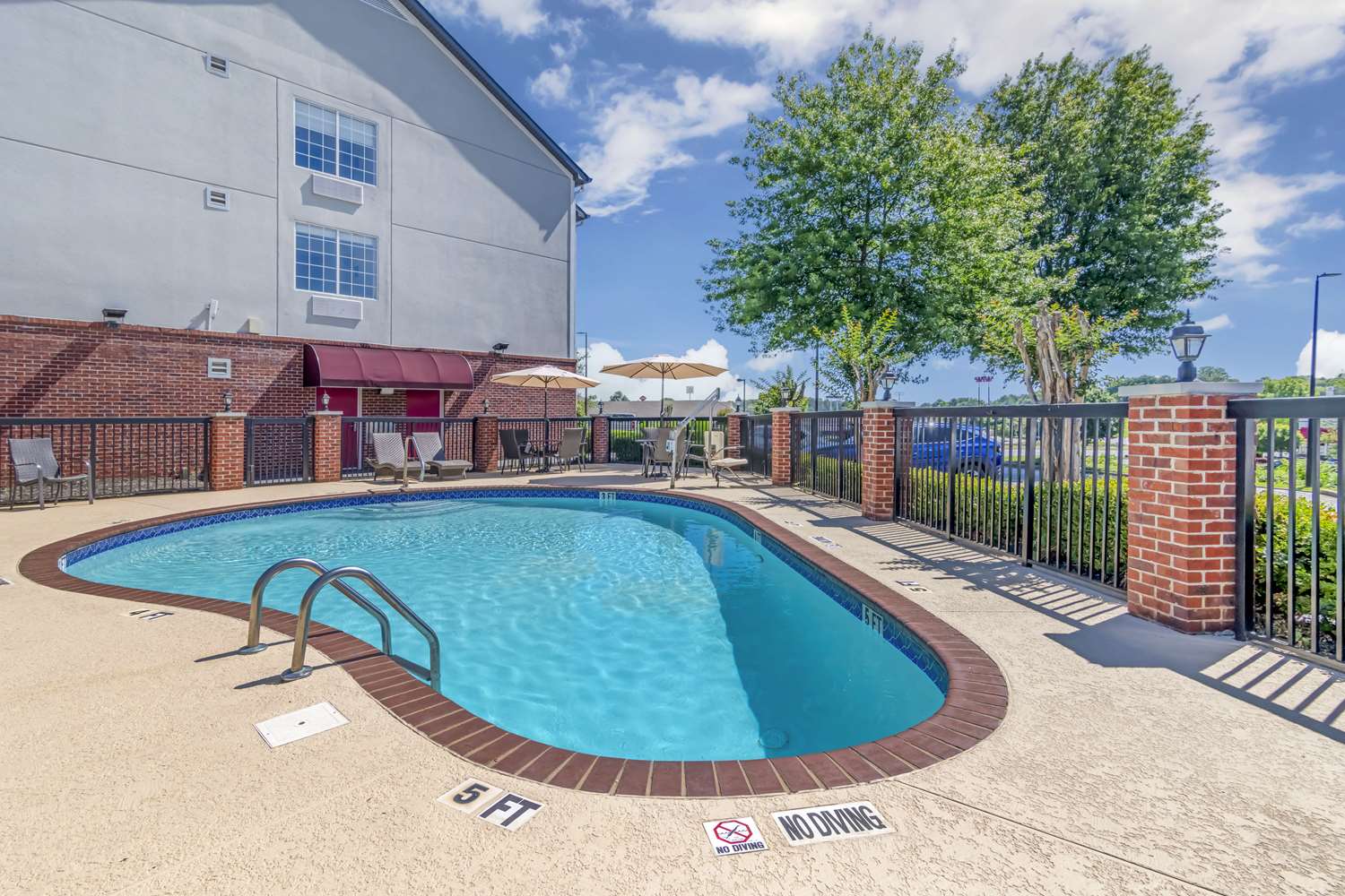 Best Western Plus Lake Lanier Gainesville Hotel & Suites 17/17