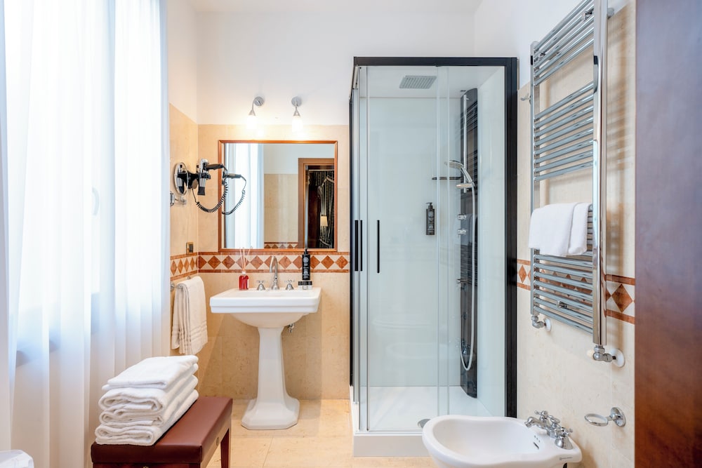 Al Ponte Dei Sospiri Junior Suites 48/50