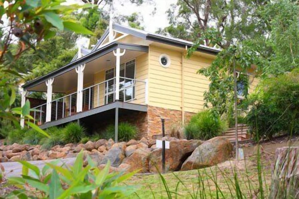 3 KINGS BED AND BREAKFAST 4/24