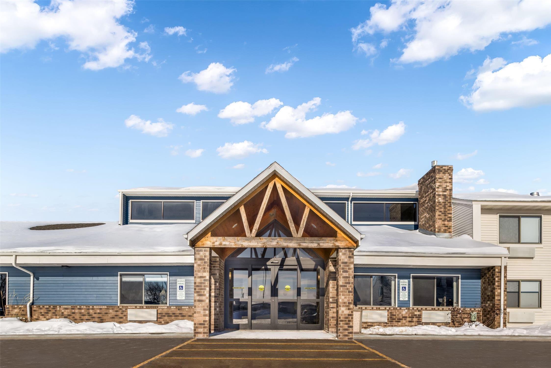 AmericInn by Wyndham Aberdeen Event Center 5/61
