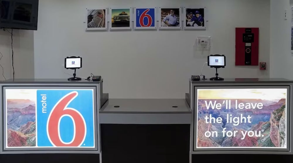 Lobby at Studio6 Rock Hill, SC – Cherry Road, ROCK HILL - SC