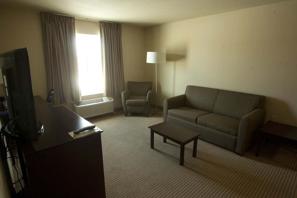 Cobblestone Inn & Suites -- Brillion, WI 30/40