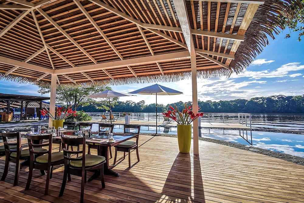 Tortuga Lodge and Gardens 34/48