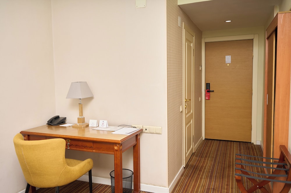 Almaty Hotel 39/50