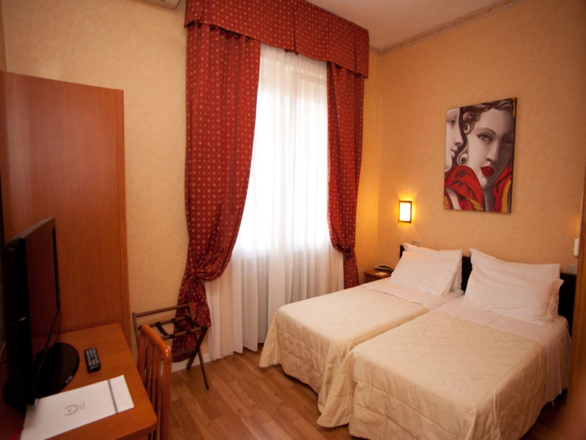 JUNIOR SUITE, STUDIO, KING BED