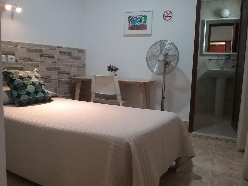 Residencia Cardona 24/57