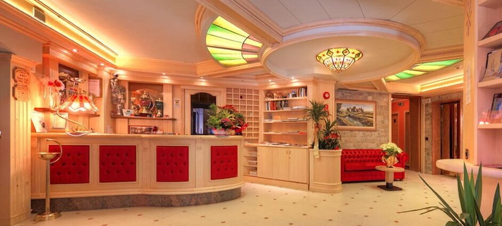Hotel Madonna Delle Nevi 4/50