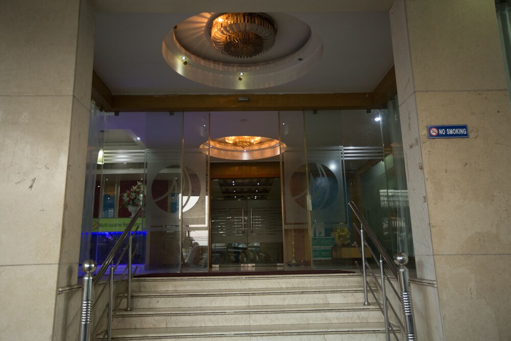 MAHALAYA RESIDENCY 38/59