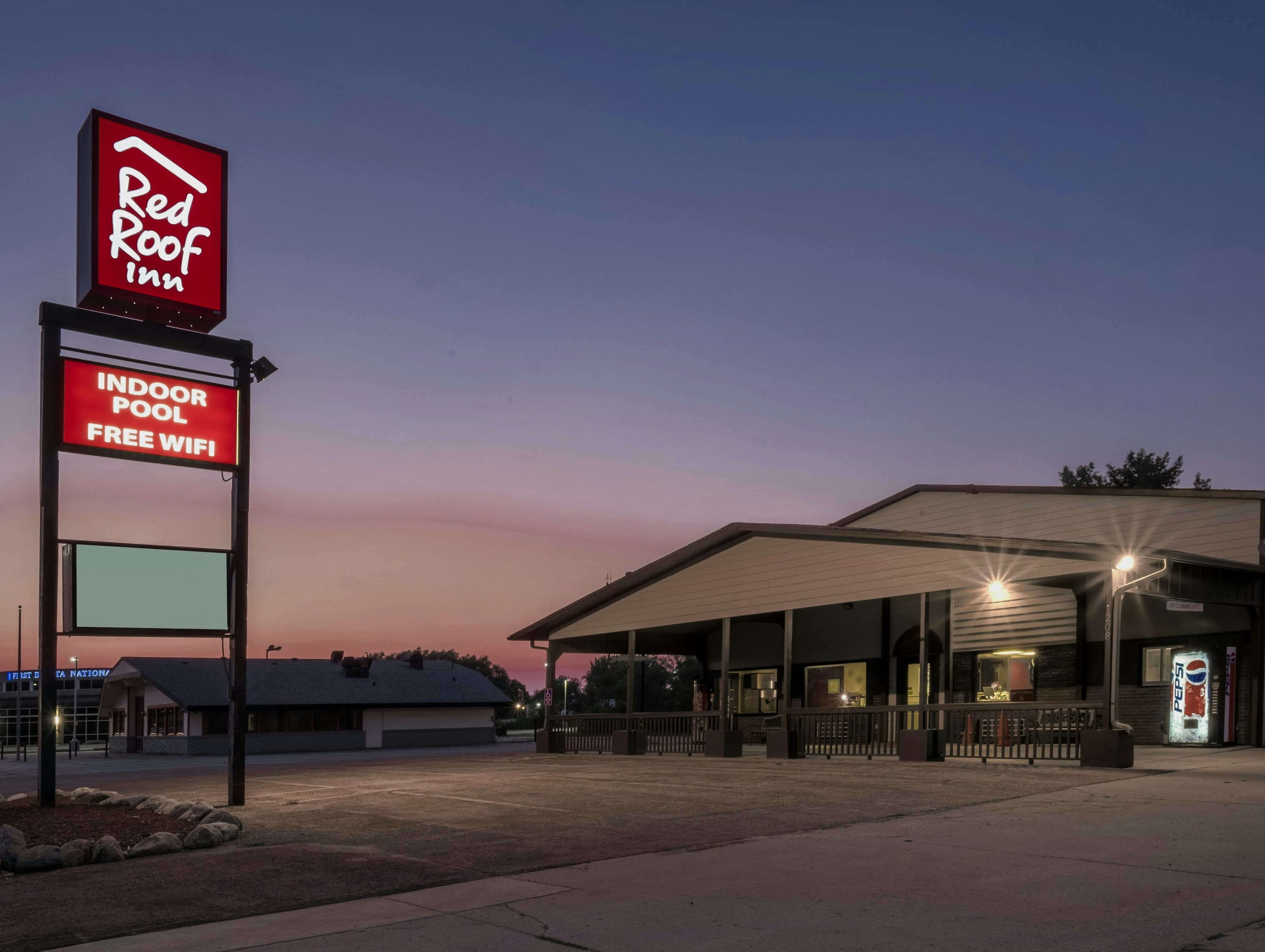 Red Roof Inn Vermillion 2/35