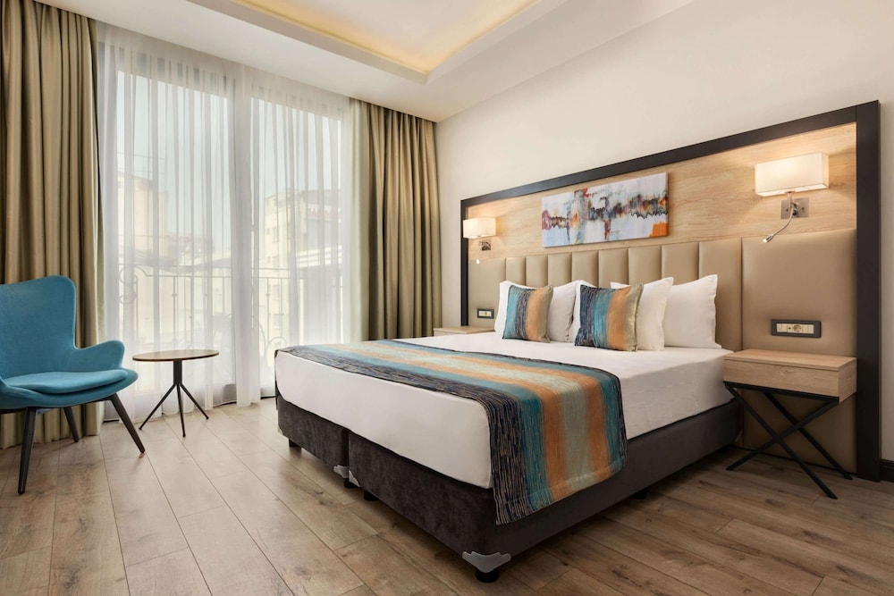 Ramada Encore By Wyndham Istanbul Basin Express 13/47