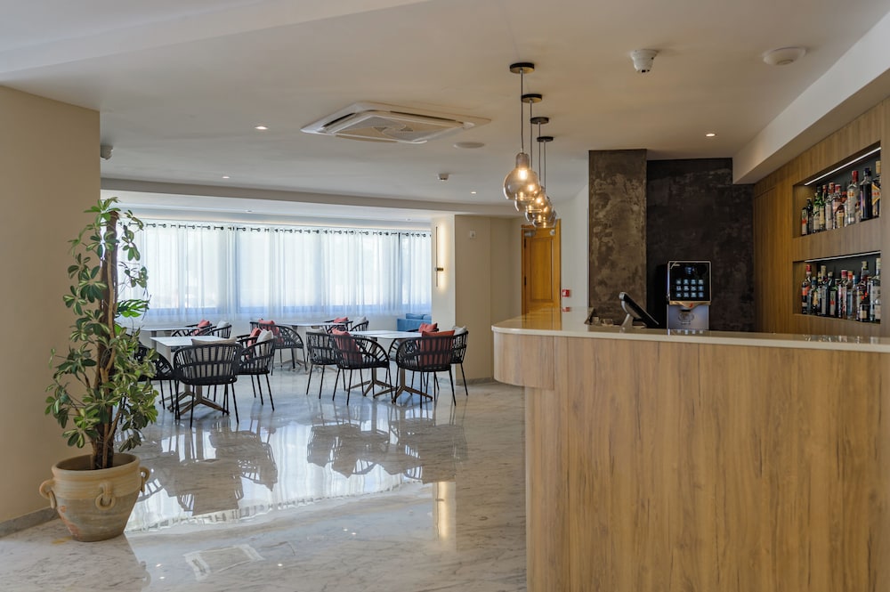 Xemxija Bay Hotel (ex Porto Azzurro) 8/66