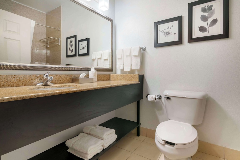 Country Inn & Suites by Radisson, Columbia, MO 40/40