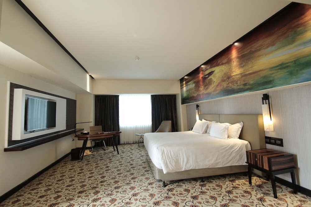 Grand Mercure Maha Cipta Medan Angkasa 11/69