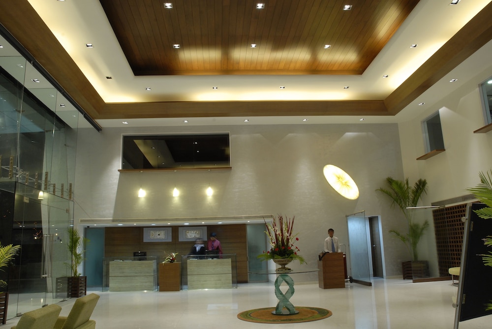 The Fern Residency Subhash Bridge Ahmedabad 6/65