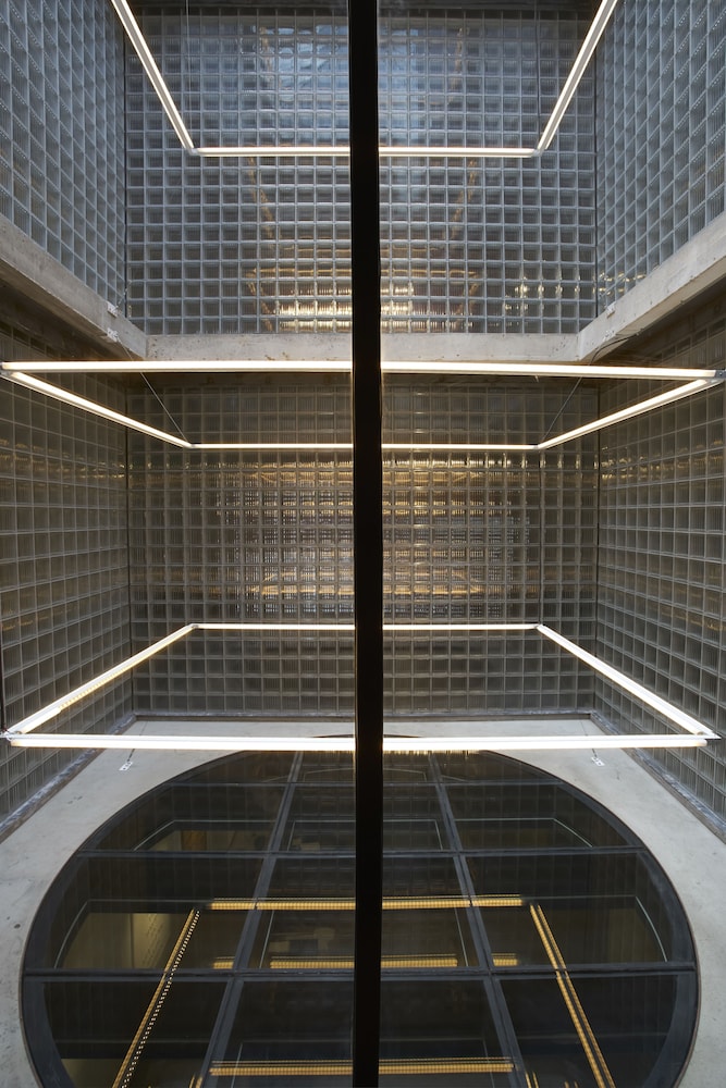 Fordson Hotel Unbound Collection by Hyatt 36/65