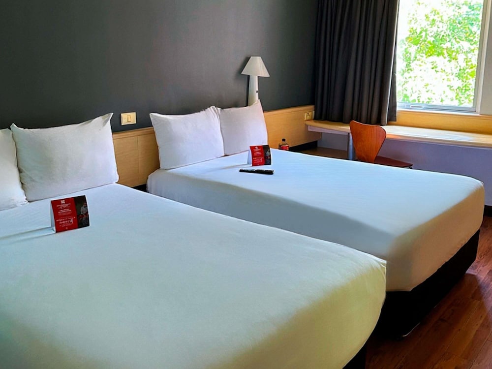 Ibis Mexico Perinorte 15/48