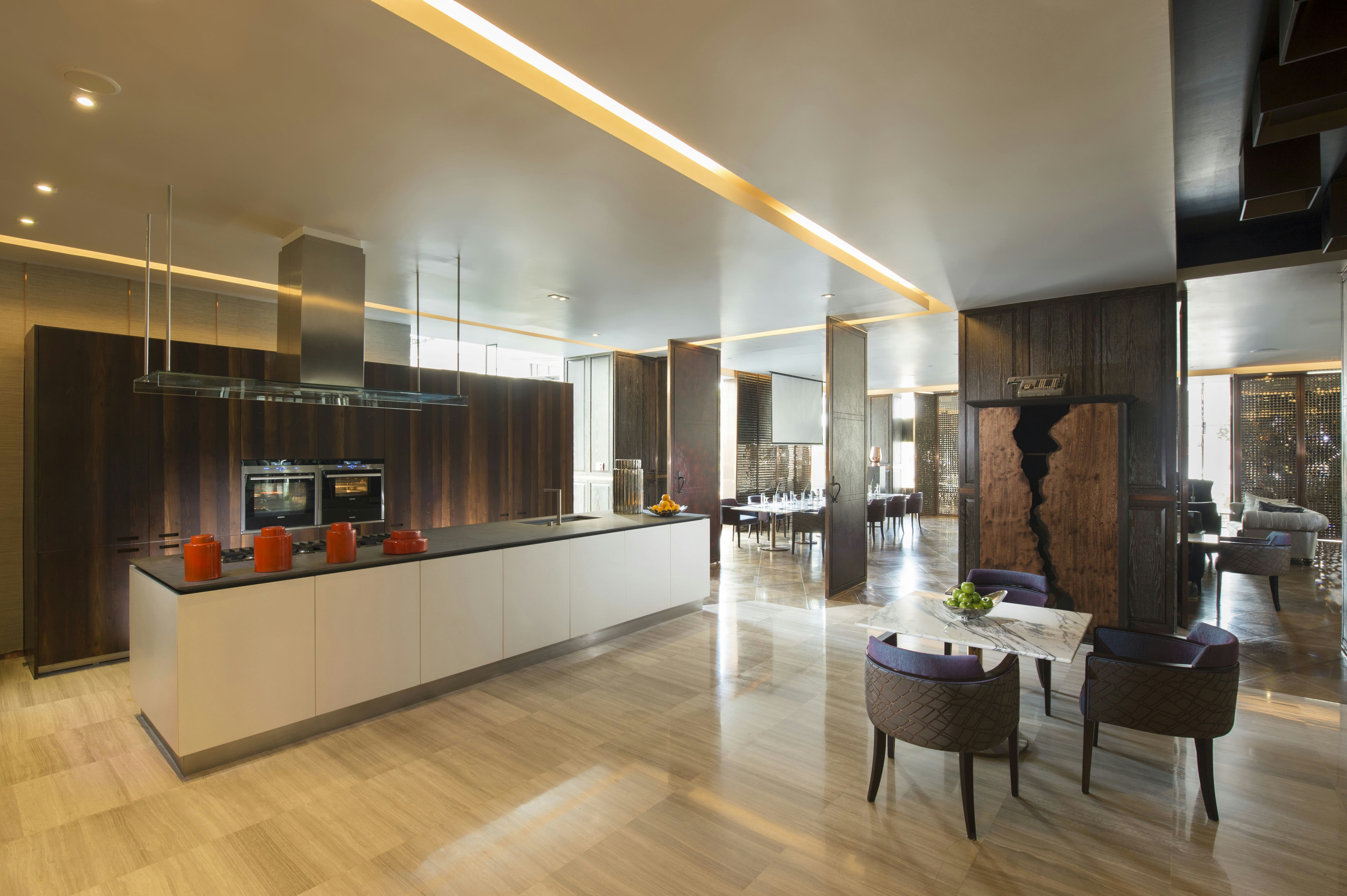 Hilton Sukhumvit Bangkok Hotel 9/80
