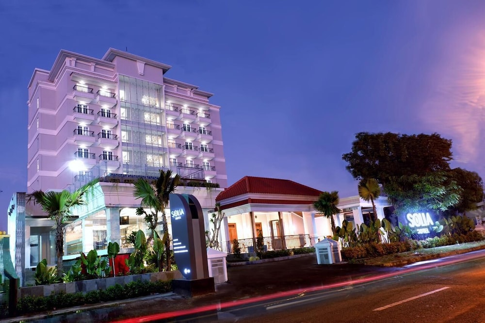 Solia Hotel Yosodipuro Solo 4/52
