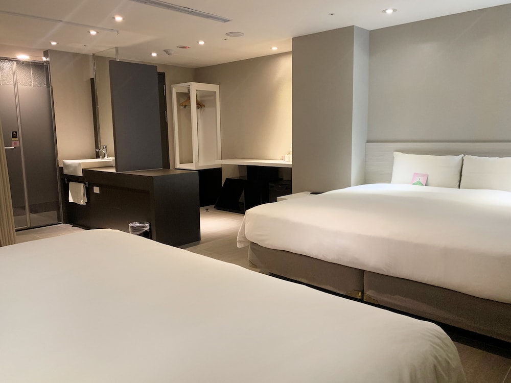 Wholesome Hotel 21/50