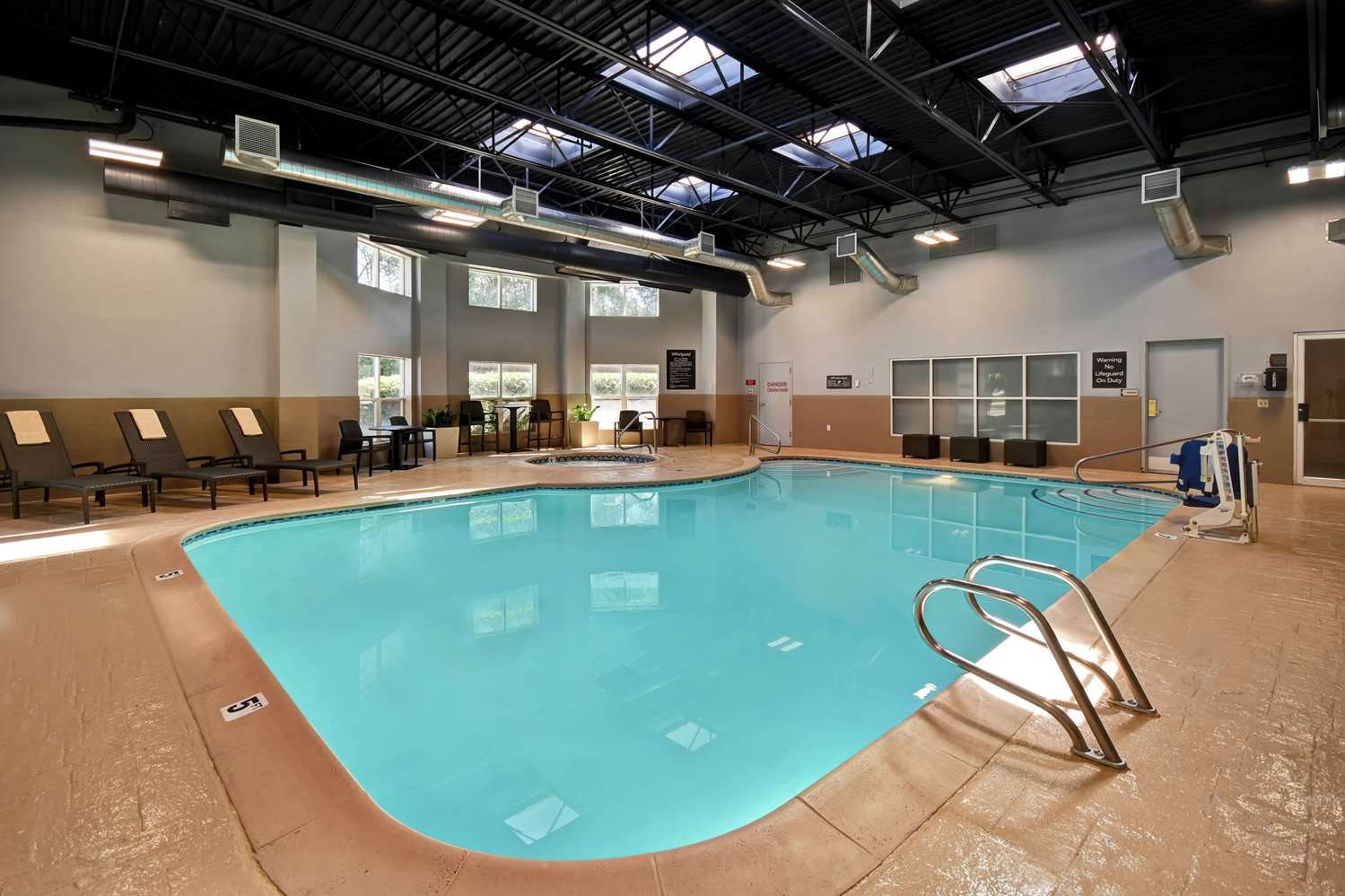 swimming pool spa