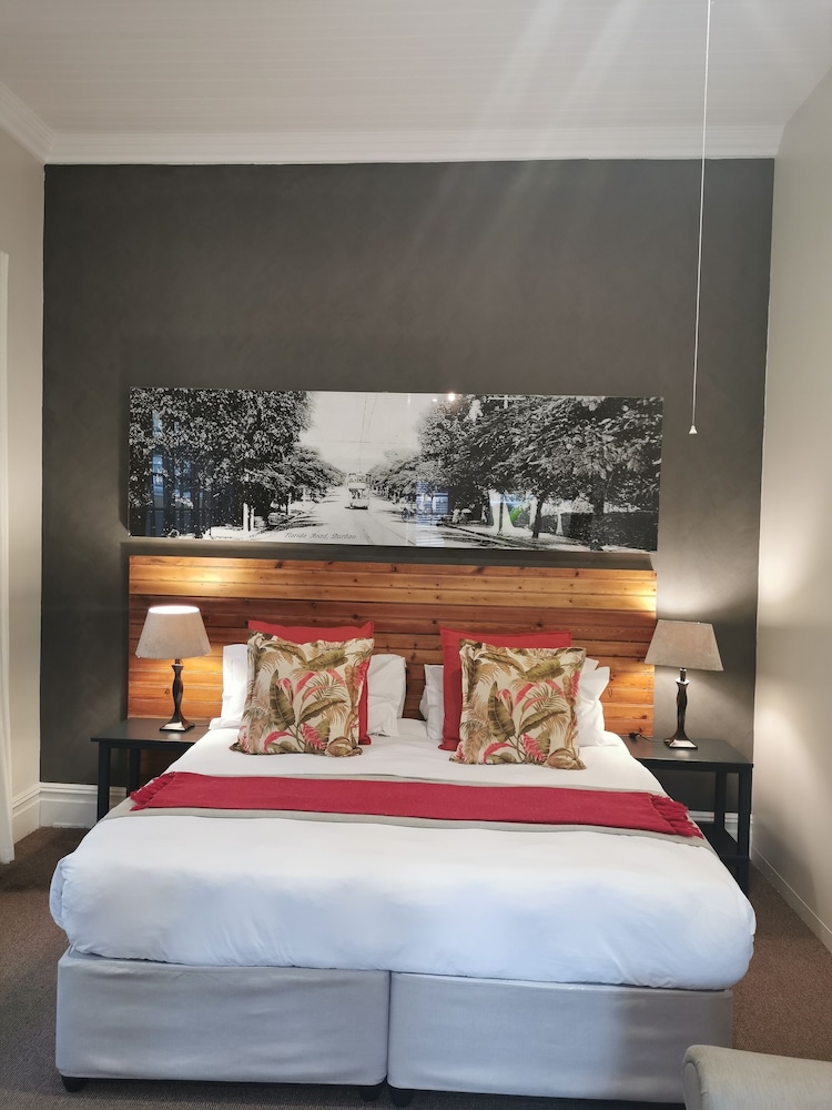 Madeline Grove Bed and Breakfast 11/48