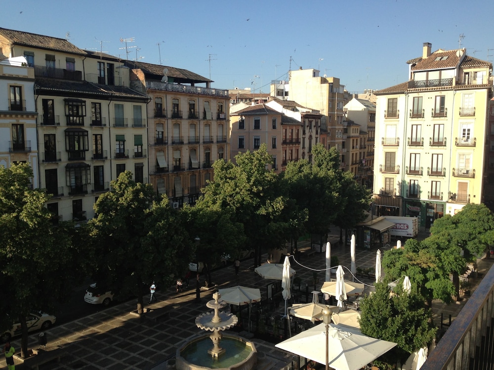 Macia Plaza 7/60