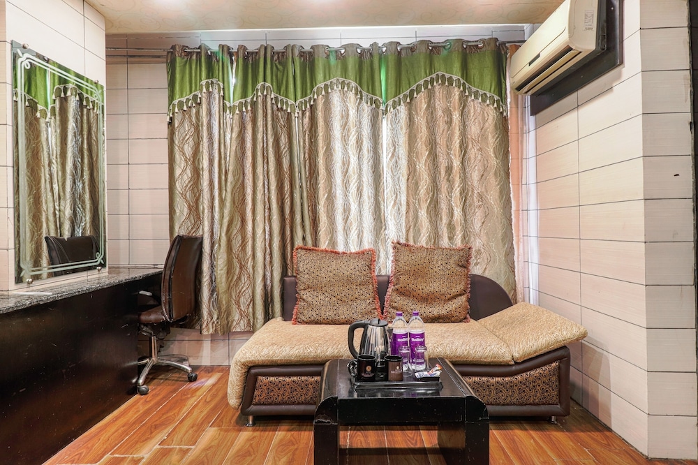 HOTEL GRAND SHIVA 37/50