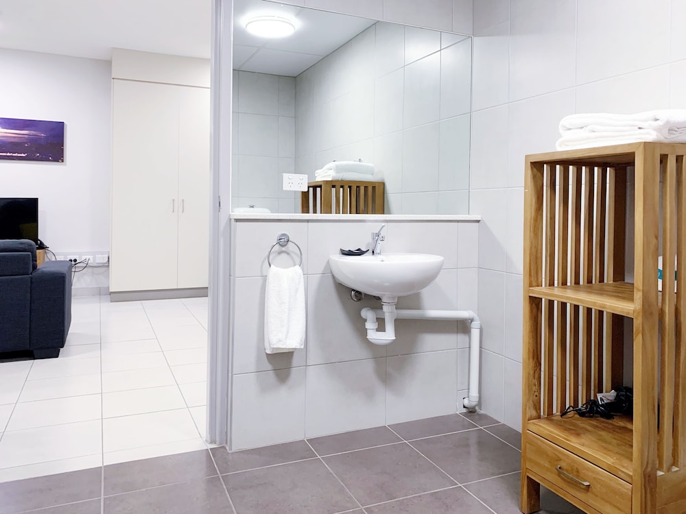 ROOM, HARBOUR VIEW, ACCESSIBLE