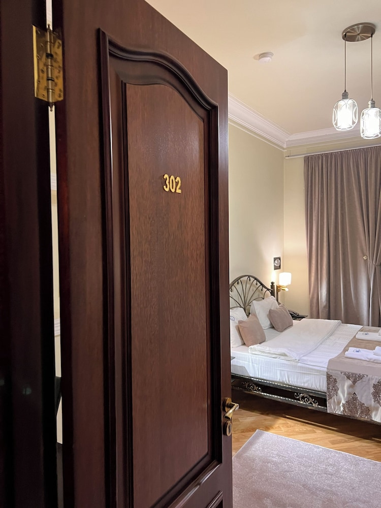 Hotel S&L 8/49