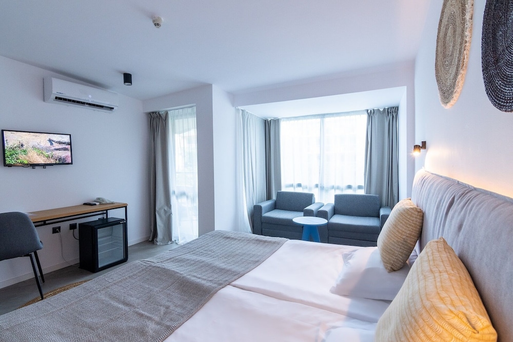 Hotel Excelsior 25/63