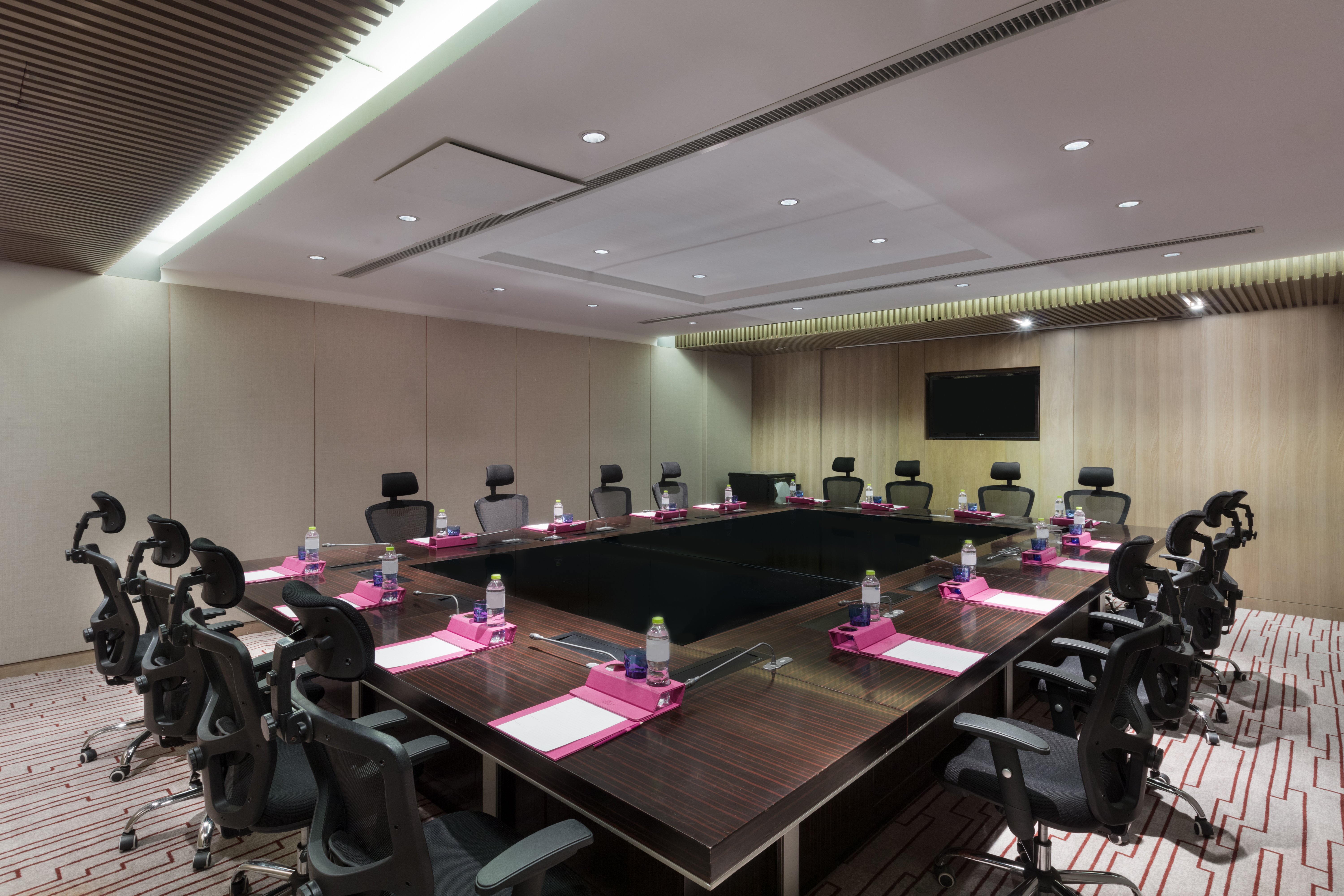 CROWNE PLAZA HOTEL XUZHOU DALONG LAKE 36/50