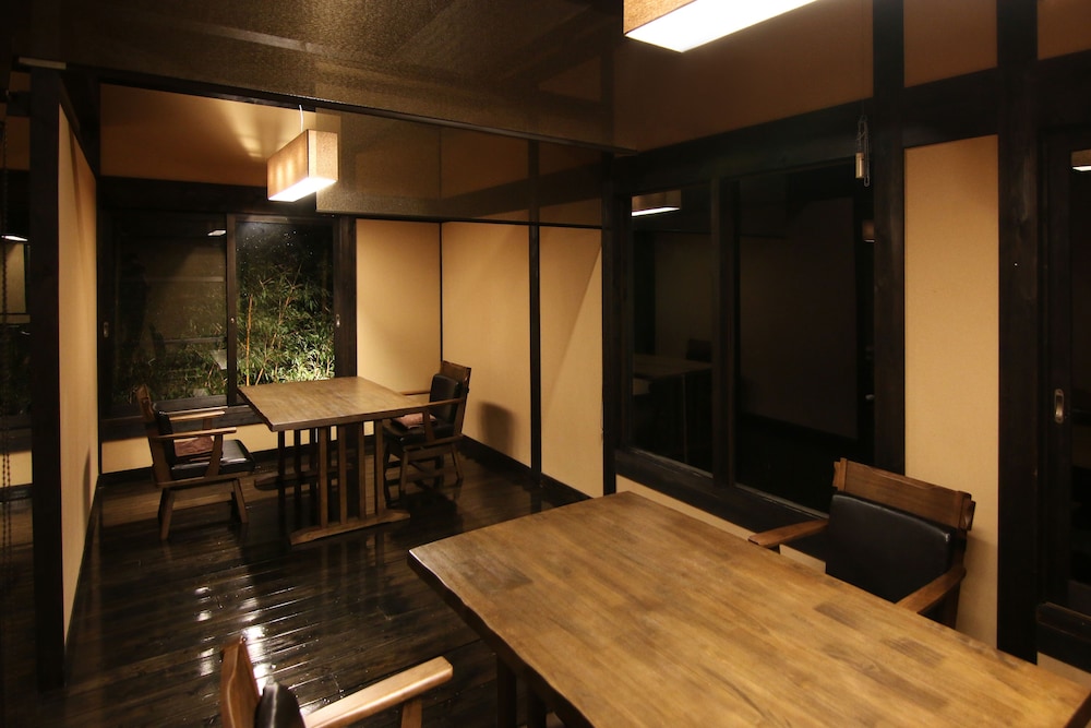 Yufuin Ryoan Wazanho 37/49