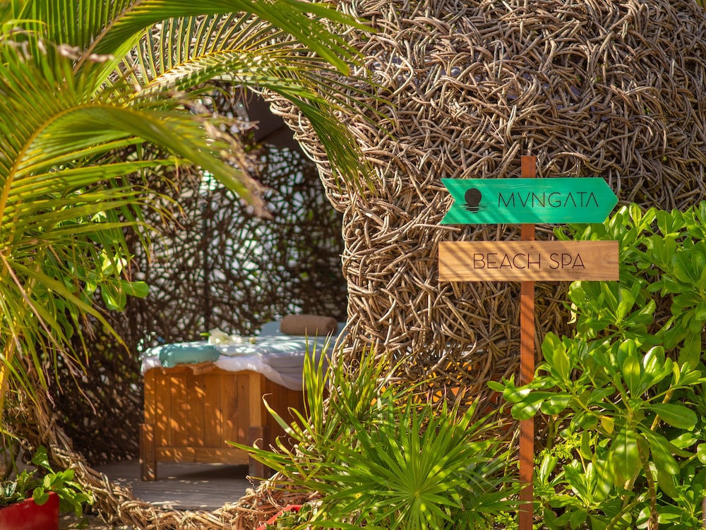 Mvngata Beach Hotel 43/50