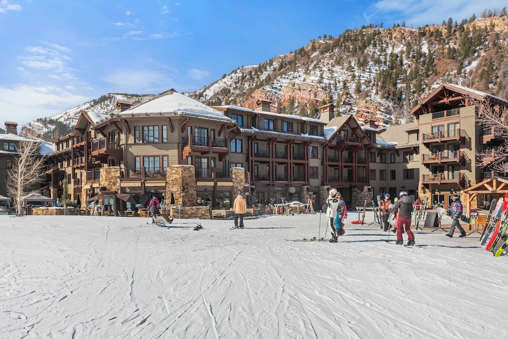 Ritz-Carlton Club, Aspen Highlands by Frias 43/50