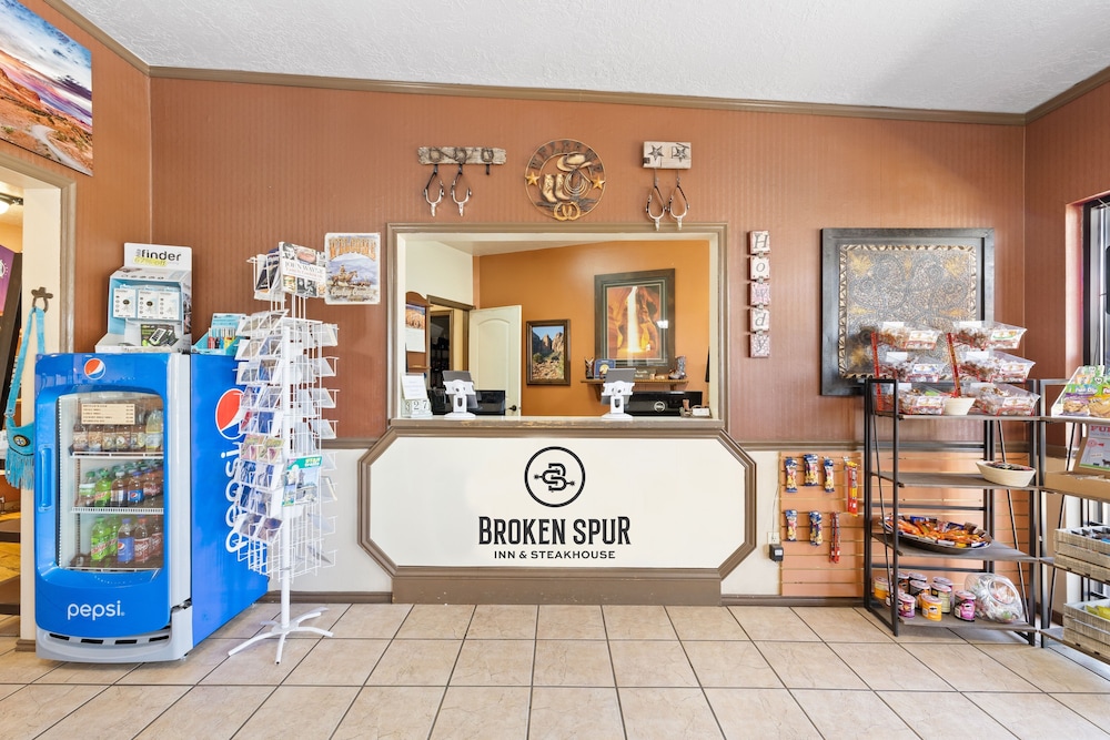 Broken Spur Inn And Steakhouse 12/72