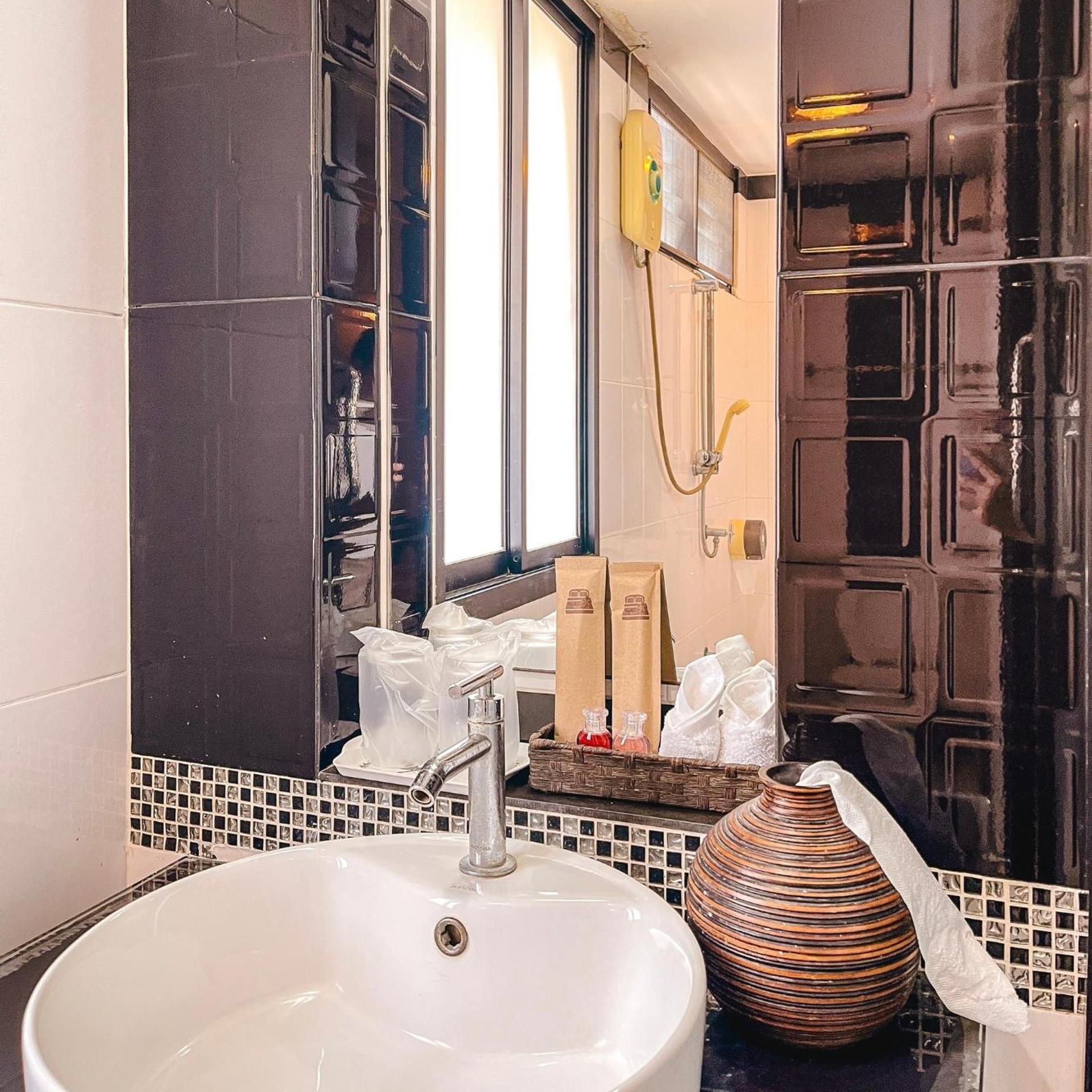 Baik Suite 38/41