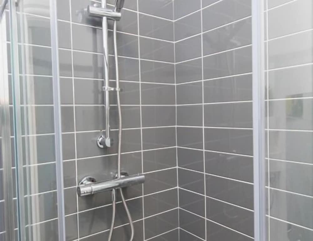 Townhouse @166 Ruskin Rd 26/32