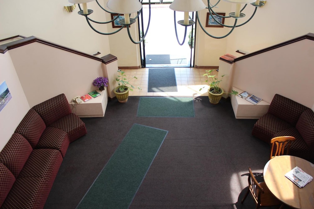 Ocean Gateway Inn 22/30