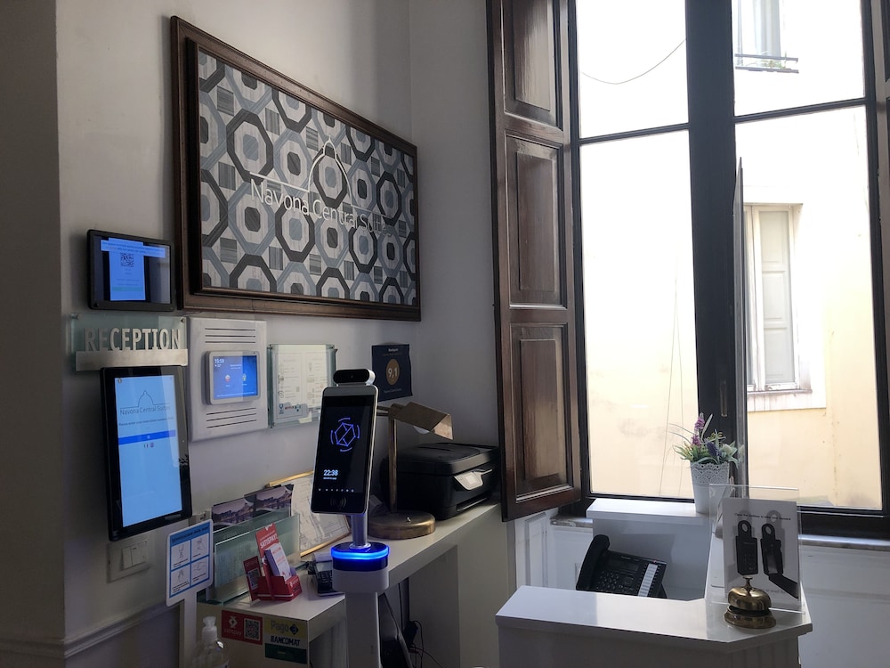 Navona Central Suites 41/50