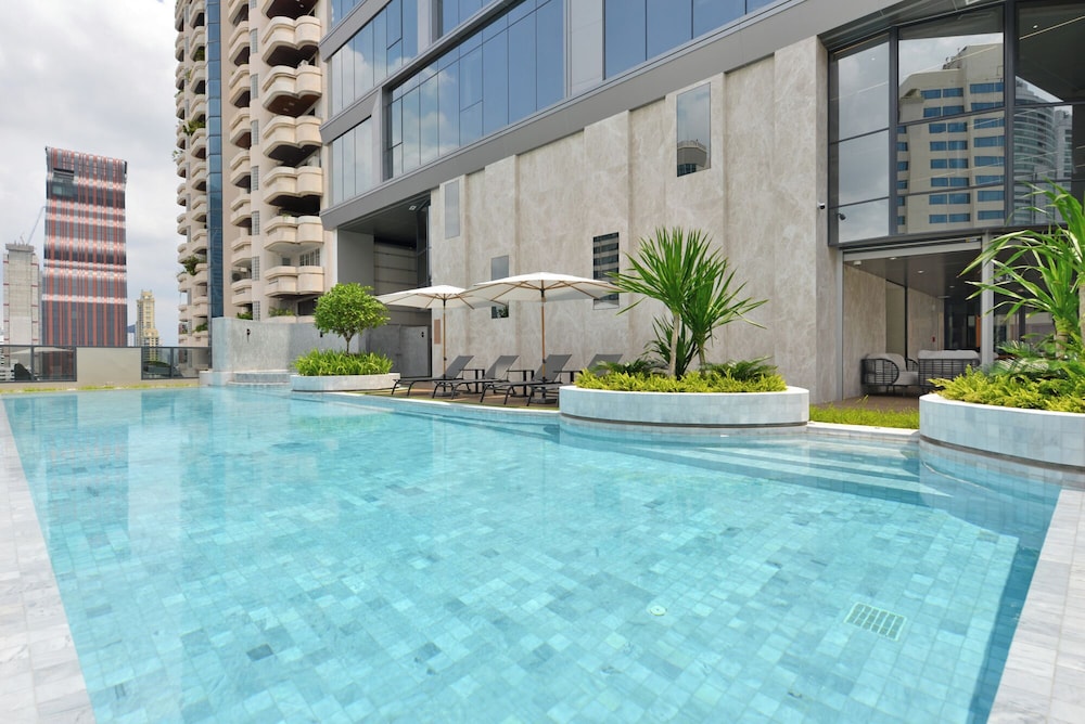 GM Estate Hotel and Executive Apartments 80/85