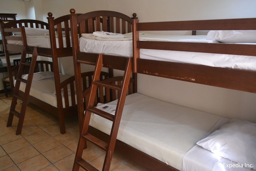 Tagaytay Country Hotel 43/57