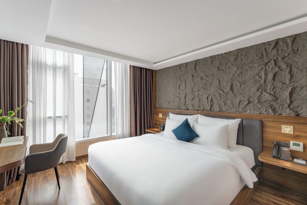 Kin Hotel Thai Van Lung 21/50