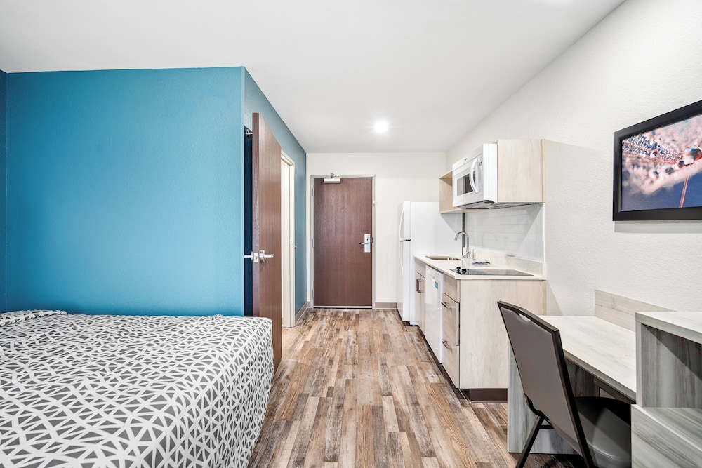 WoodSpring Suites Fort Myers - Cape Coral 34/44